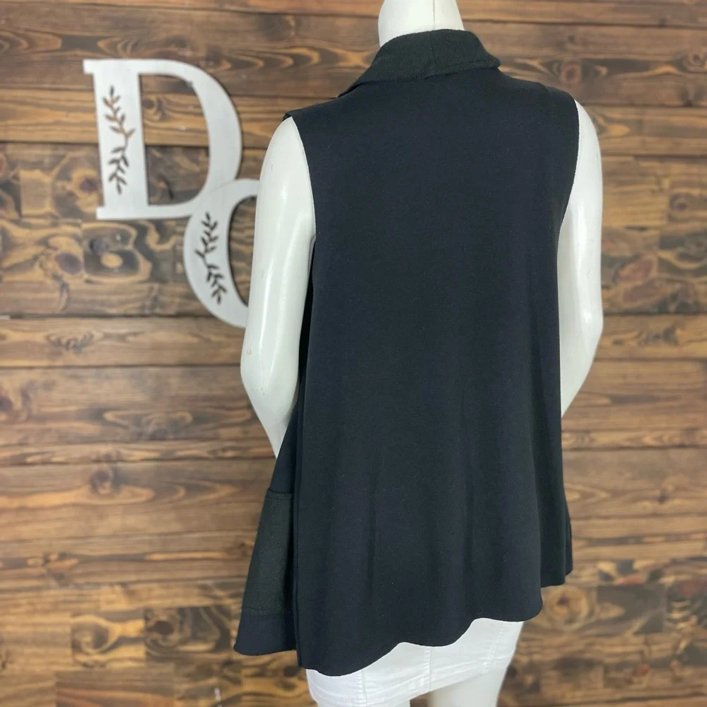 Cable &‎ Gauge | Black Open Waterfall Front Sweater Vest Fleece Basics